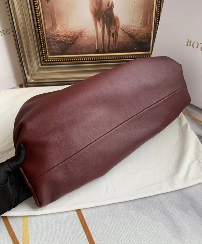 Bottega Veneta The Pouch In Buttern Calf